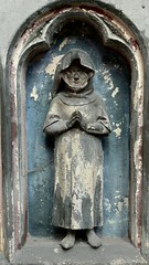 Weeper on tomb of Thomas de Savoie