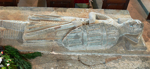 Effigy of cross legged knight - Dodford, Northamptonshire.