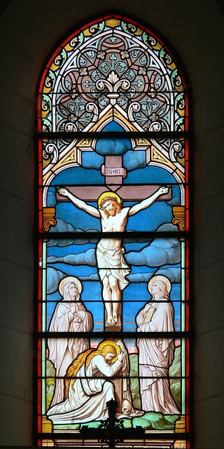 tained glass by Noël Lavergne - Châteauvieux