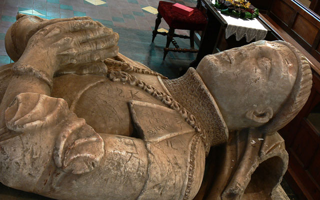 Medieval effigy tomb Cressy Dodford Northamptonshire