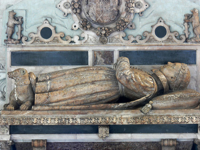 Robert Dudley, Lord Denbigh Tudor Child tomb monument
