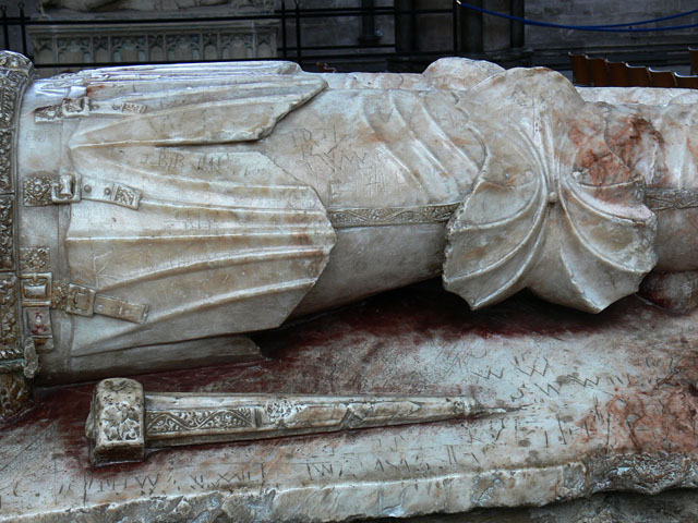 effigy Milanese armour milan medieval alabaster